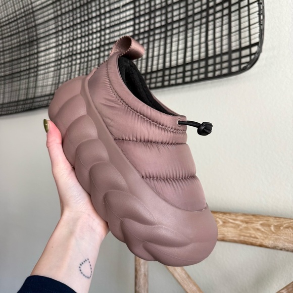 Crocs Overpuff Shorty Slip-Ons truffle brown - Picture 6 of 8